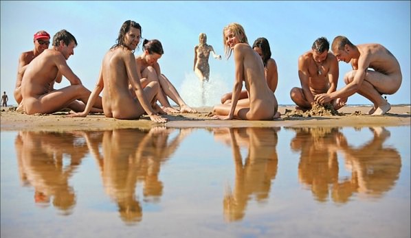 Selection of high-quality photos of nudists [Nudism-Planet]