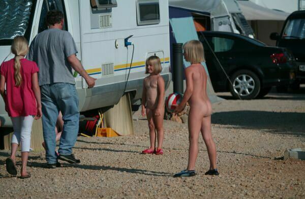 The cottage city where families of nudists have a rest [Nudism-Planet]