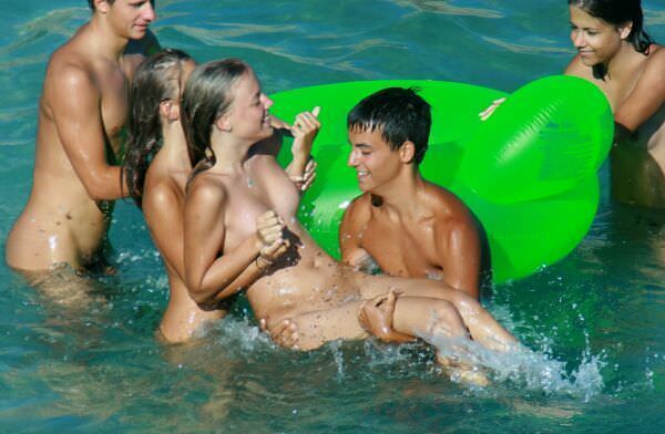 Youth nudism of a photo [Nudism-Planet]