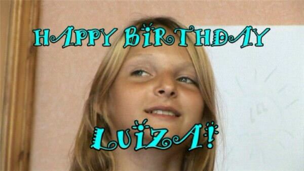 In the company of nudists - Happy Birthday Luiza [Nudism-Planet]