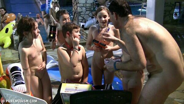 Family nudism premium - bare rest in the pool [Nudism-Planet]