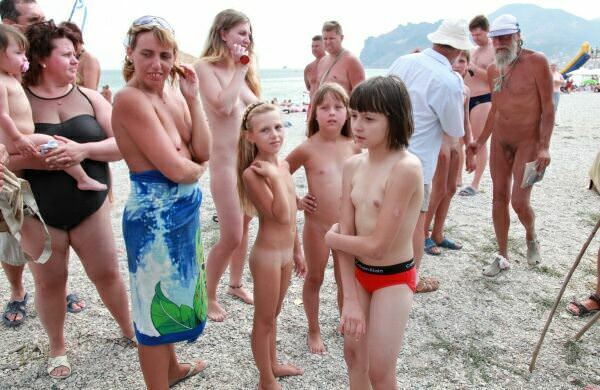 Purenudisn photo - Black Sea and bare rest [Nudism-Planet]