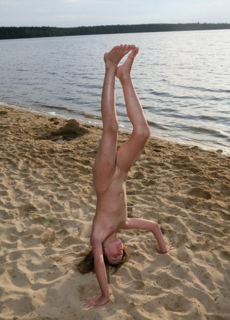 A new family culture in this Millennium - family nudism [Nudism-Planet]