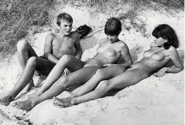 Retro family nudism [Nudism-Planet]