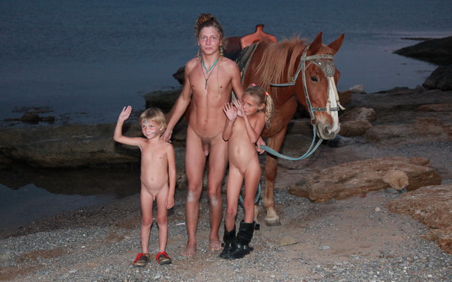 Nudism on the sea in the evening (set 13) [Nudism-Planet]