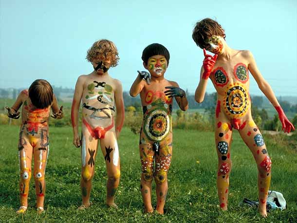 Young and adult naturists video - on the nature of the game and lunch [Nudism-Planet]